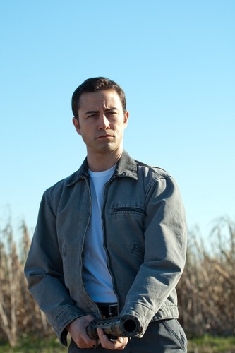 Joseph Gordon-Levitt w filmie 'Looper – pętla czasu'
