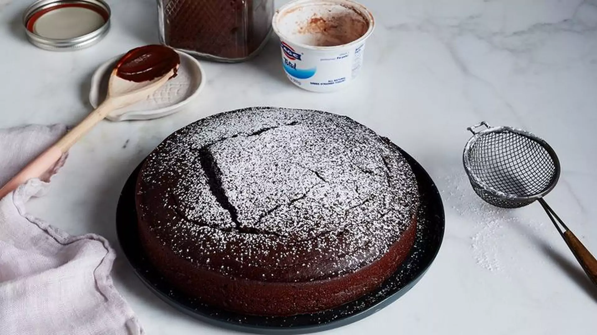 Ciasto czekoladowe w jednej misce. Nie musisz odmierzać proporcji, a i tak będzie doskonałe