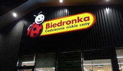 Biedronka sprzedaje plecak wojenny. Co w nim jest i ile kosztuje?