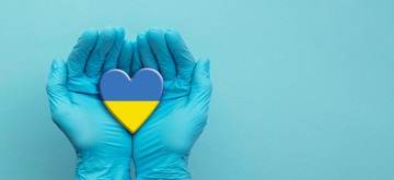 Infúziók, érfogók, műtőkesztyűk: orvosi eszközökkel is segít Magyarország Ukrajnának