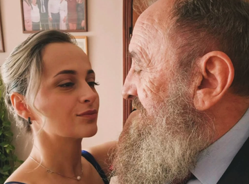 TRI DECENIJE MLAĐA ZAVELA SRPSKOG POLITIČARA: Dobili ćerku na Preobraženje, a evo kako ona govori o odnosu sa njim 