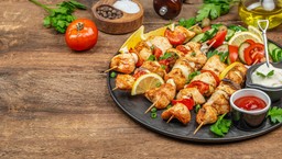 15-minutowe szaszłyki na karnawałowe przyjęcie. pyszne, proste i mają mało kalorii