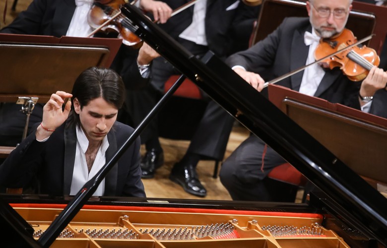 <strong>Wyróżnienie - Georgijs Osokins</strong>
<br></br>
Za swoje koncerty wyróżnienie otrzymał także Łotysz Georgijs Osokins, który był jedynym reprezentantem tego kraju wśród ogółem 78 uczestników XVII Konkursu Chopinowskiego. 
<br></br>