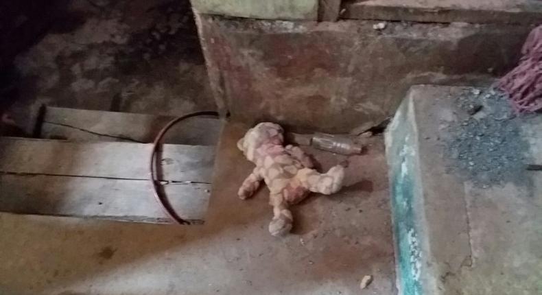 This photo taken in June shows a teddy bear outside an abandoned house near the frontline in Marawi on the southern island of Mindanao, as fighting between government troops and Islamist militants enters its fourth week