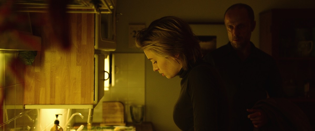 Zofia Wichłacz i Łukasz Simlat w filmie Kasi Adamik 'Amok'. Premiera 24 marca 2017