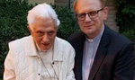 Sekretarz papieża Benedykta XVI prosi o modlitwę za niego 