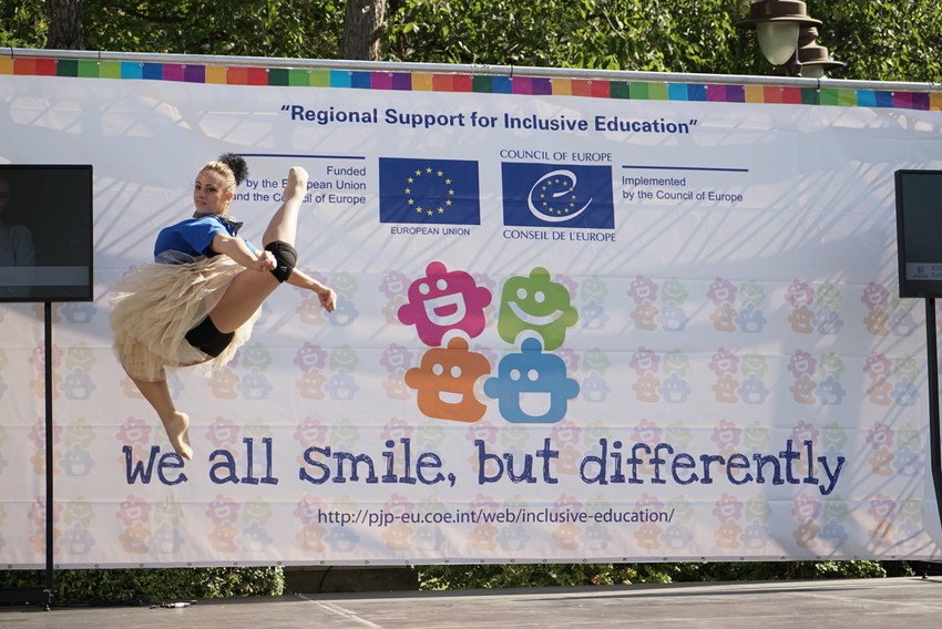 Tijana Stojiljković učenica Sedme beogradske gimnazije plesala na manifestaciji