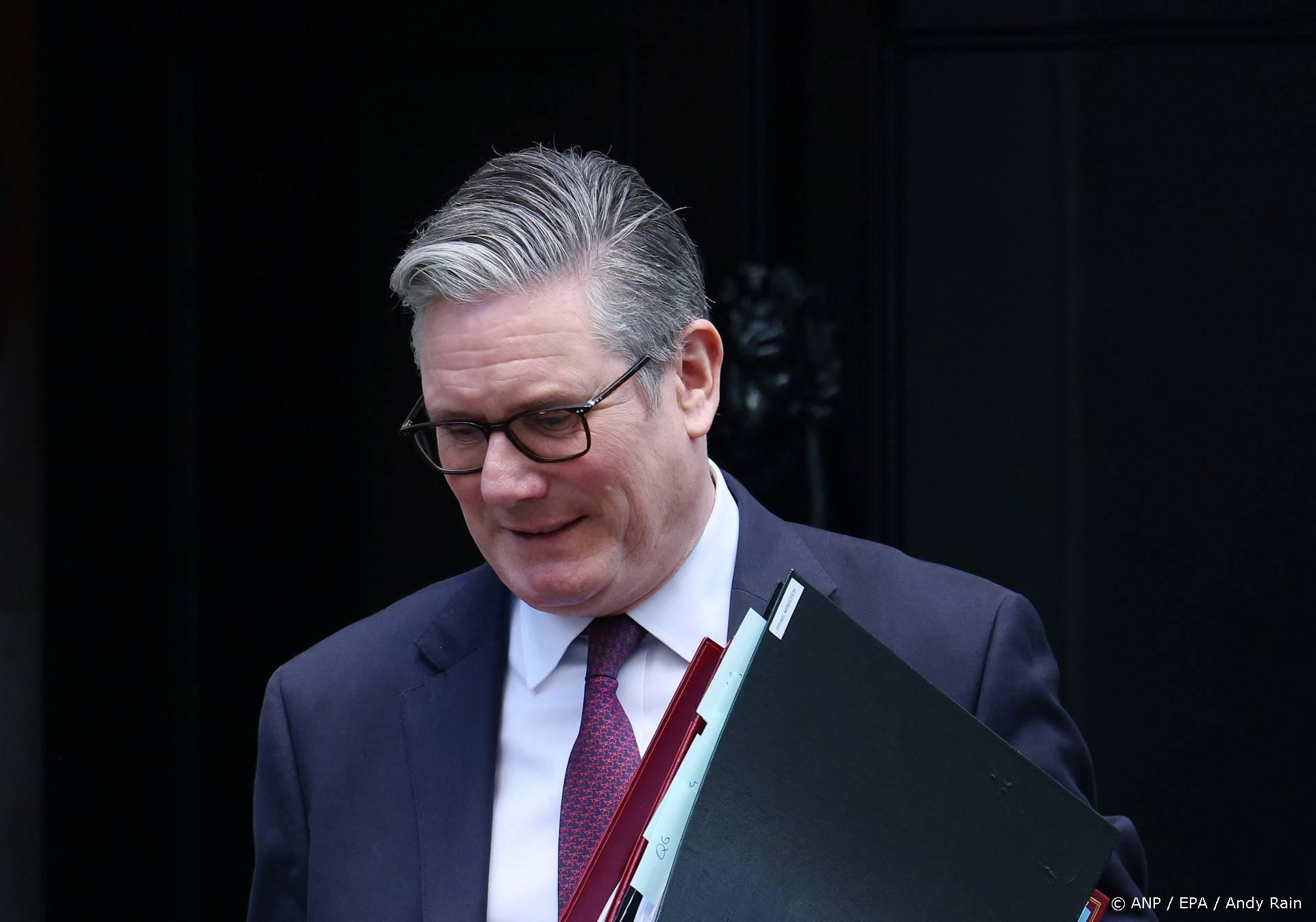 Waarom Starmer blijft zitten terwijl eigen partij om aftreden vraagt