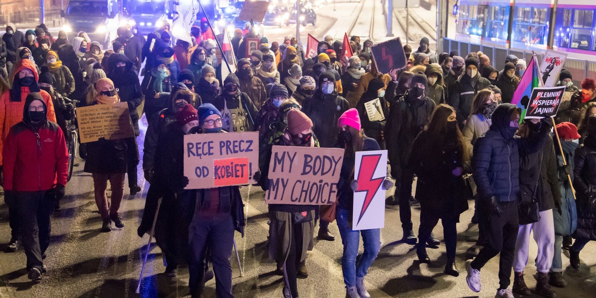 Niektóre branże od razu by odczuły, gdyby kobiety zdecydowały się w Polsce na strajk generalny.