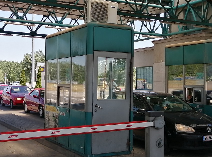 Građani često budu neprijatno iznenađeni na granici kad saznaju da imaju neplaćenu saobraćajnu kaznu