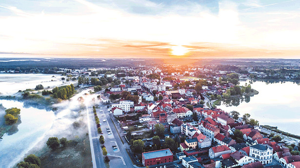 Najstarsze centrum Międzychodu ulokowane między Wartą a jeziorem Miejskim