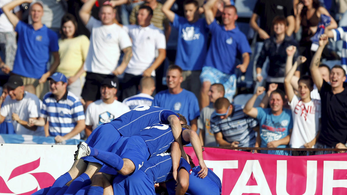 Piłkarze pierwszoligowej Sandecji Nowy Sącz przegrali na swoim stadionie z Ruchem Chorzów 0:1 (0:0) w spotkaniu, które zostało rozegrane w sobotę z okazji jubileuszu 100-lecia sądeckiego klubu.