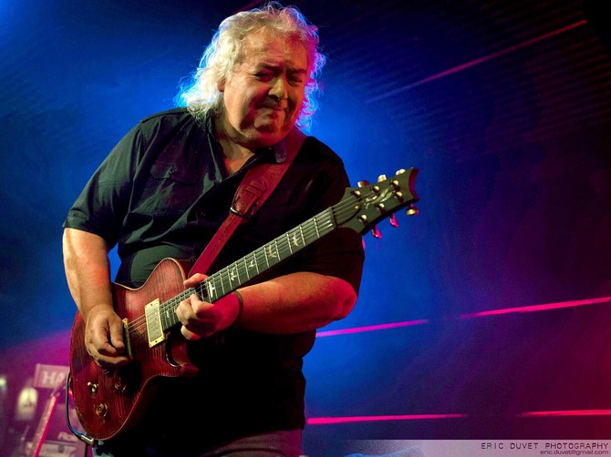 Preminuo gitarista benda "Whitesnake"