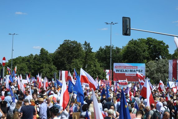 Uczestnicy marszu 4 czerwca w Warszawie