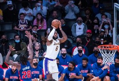 Liga NBA. LeBron James z setnym triple-double w karierze