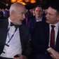 Janusz Korwin-Mikke i Sławomir Mentzen na kongresie partii KORWiN w 2022 r.