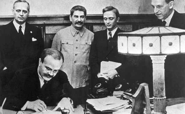Rosja publikuje DOKUMENTY o II wojnie dotyczące Polski. "Zmieniają całkowicie wyobrażenia o pakcie Ribbentrop-Mołotow"