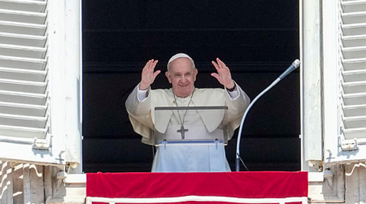 Ferenc pápa a mai napon érkezik Magyarországra / Fotó: MTI/AP/Andrew Medichini