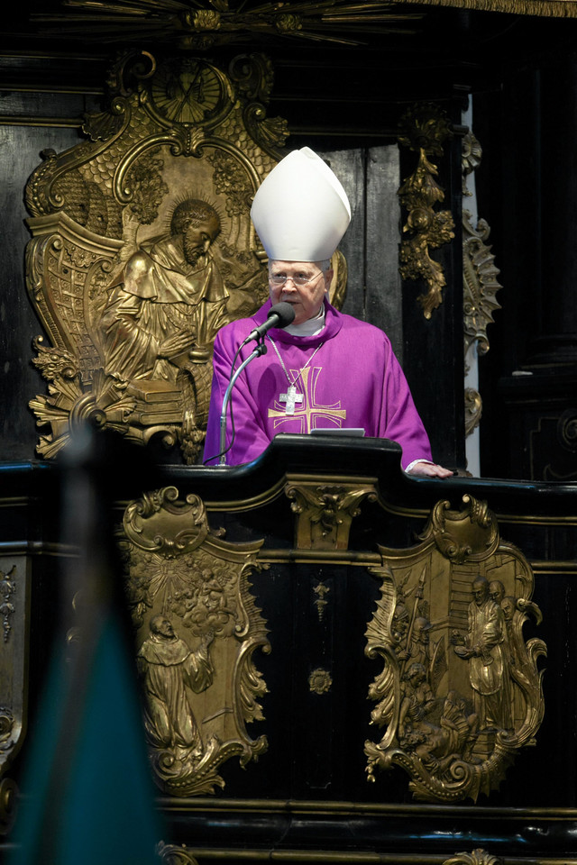 Abp senior Tadeusz Gocłowski trafił do szpitala
