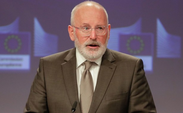 Timmermans wściekły na premierów Polski i Węgier, że nie został szefem KE