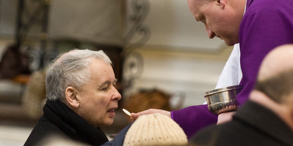 Jarosław Kaczyński w kościele