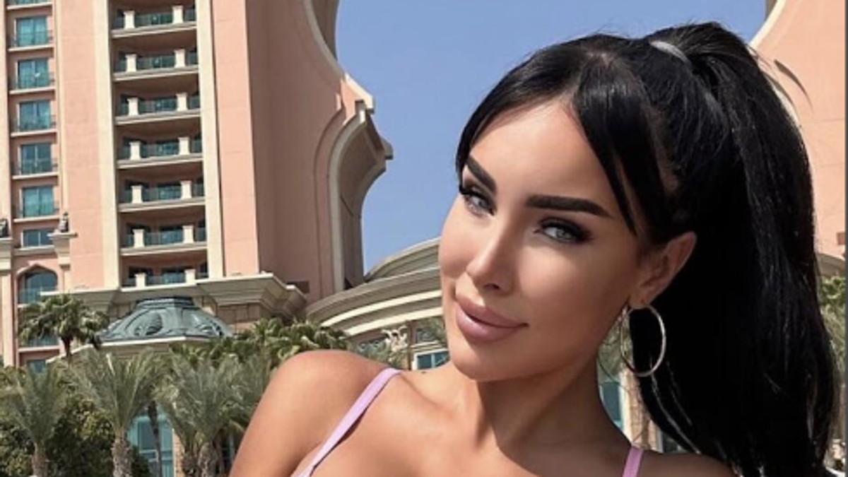Golišavi Peca Raspopović u Dubaiju, Aleksandra preterala u fotošopu ...