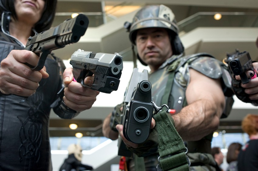 Fanovi čuvenog serijala "Osmi putnik" obučeni kao vojnici u filmu