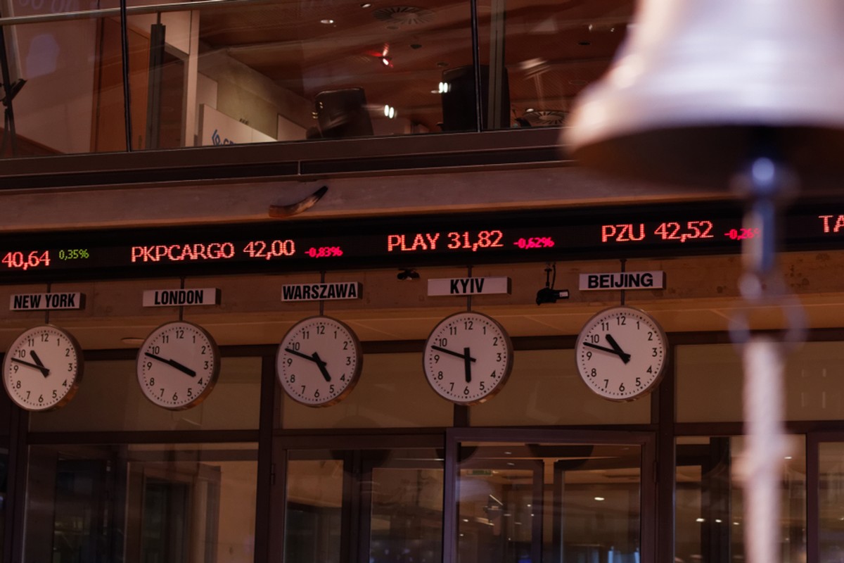Poza sektorem finansów najgorzej od trzech lat. Mocny dolar obniża zyski na giełdzie