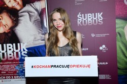 Premiera filmu "Pokolenie Ikea". Maja Staśko w prowokacyjnej stylizacji [FOTO]