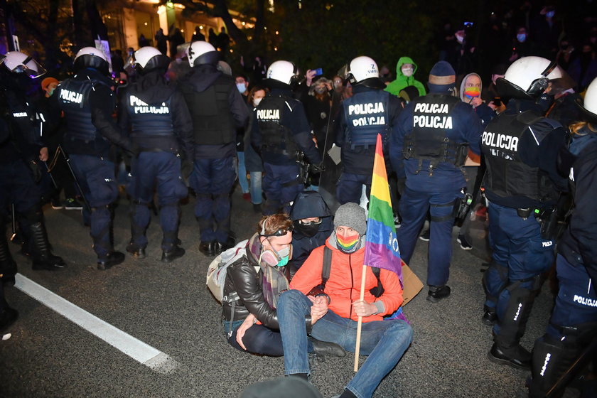 Strajk przed siedzibą Ministerstwa Edukacji Narodowej. Policja użyła siły