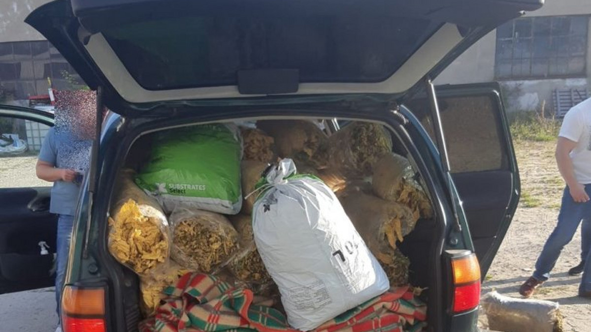 Skarżysko. Policjanci przejęli ponad 300 kg nielegalnego tytoniu