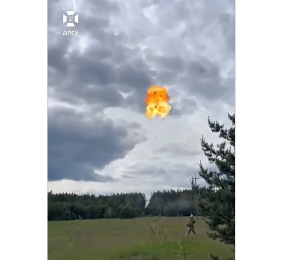 Ukrajinski vojnik puškom oborio ruski dron