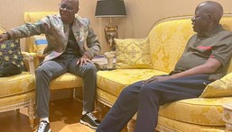 Lagos State governor, Babajide Sanwo-Olu (left), with former Lagos State governor, Bola Tinubu (right) in the UK [LASG]