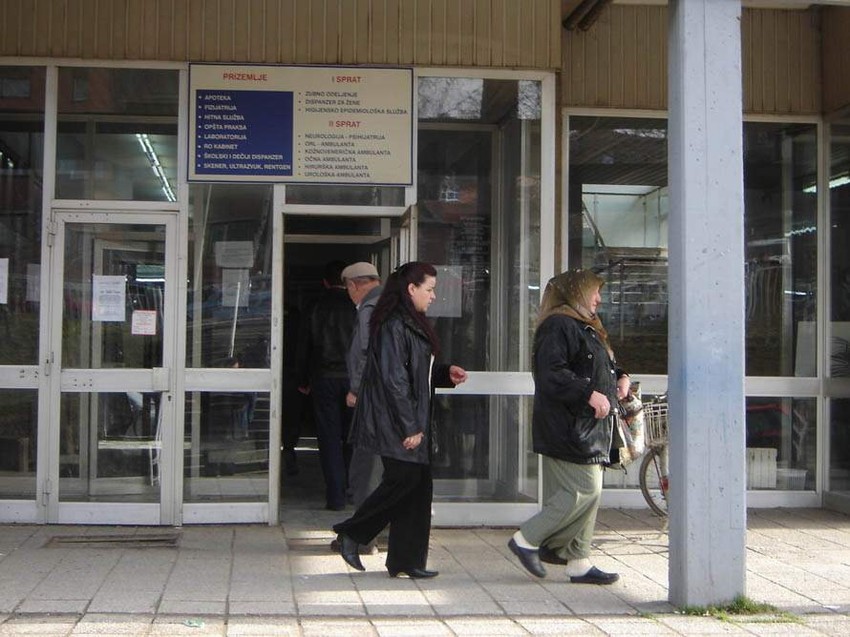 Ukoliko Zdravstveni centar u Novom Pazaru u roku od 48 sati ne promeni stav, aparat će ustupiti nekom drugom gradu, poručuju iz Fondacije „Hadži Nadžija Karabegović Agušević”