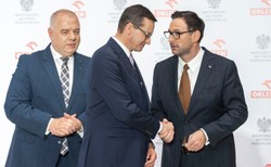 Obajtek za Morawieckiego? "Radykalna część PiS rusza z kontrofensywą"