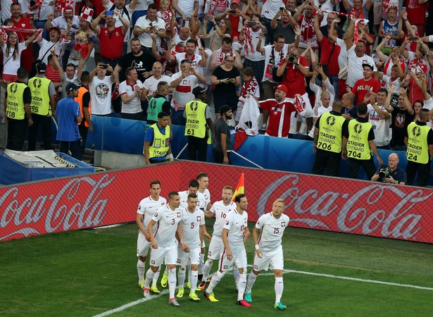 Historyczny turniej biało-czerwonych. Polscy piłkarze na Euro 2016 byli przez dwadzieścia pięć dni