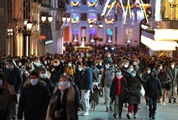 Większość wspólnot autonomicznych Hiszpanii zaostrzyła restrykcje na Święta