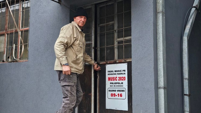 U njegovoj radionici čuvaju se i stari, gotovo zaboravljeni alati