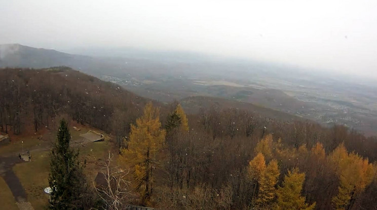 A Kékestetőn hullott egy kis hó / Fotó: időkép.hu