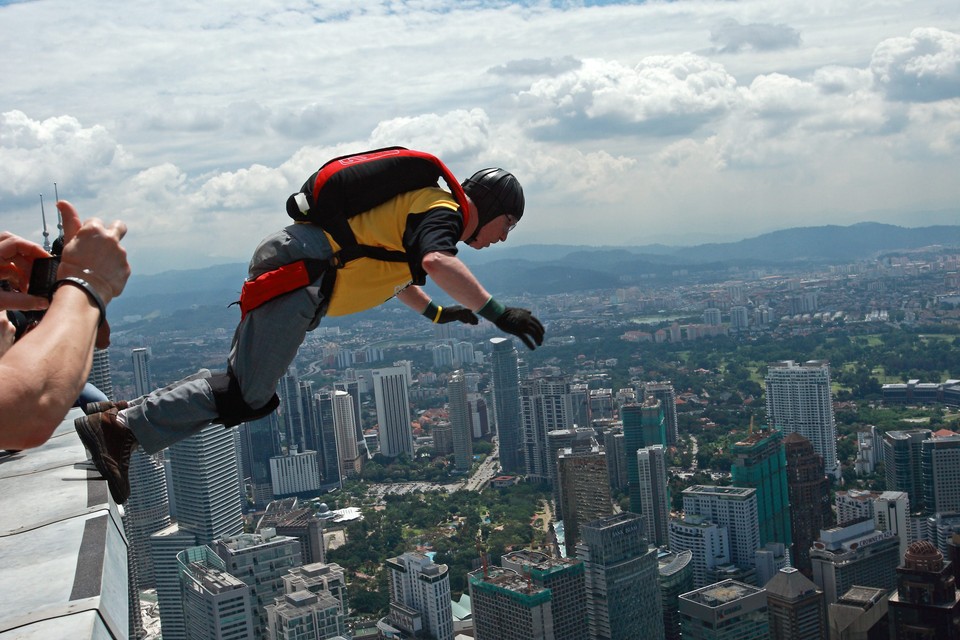 Base Jumping - skoki dla twardzieli