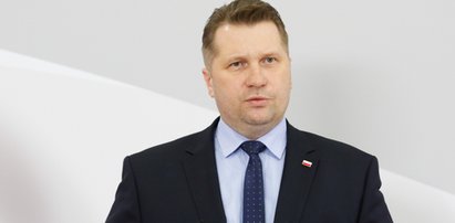 Minister edukacji o ew. szczepieniu i testowaniu maturzystów. Wspomniał też o Krystynie Pawłowicz