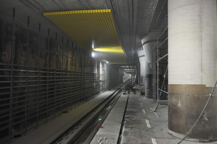 Stacja metra Świętokrzyska. Stan na lipiec 2014.  Źródło: materiały prasowe Metra Warszawskiego.