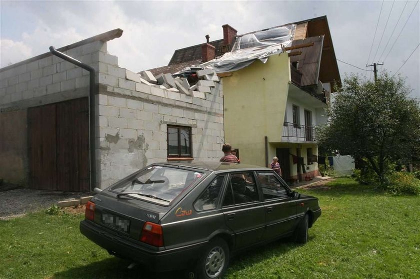 trąba powietrzna, dach