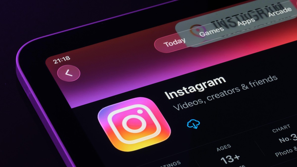 Instagram 