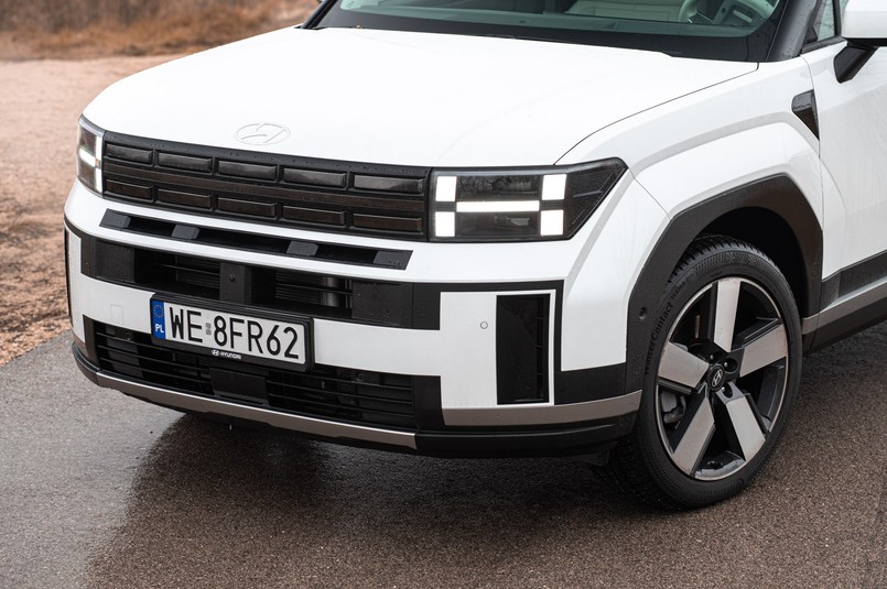 Hyundai Santa Fe Hybrid