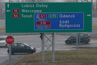 Kierowca z kolumny Antoniego Macierewicza usłyszał zarzut