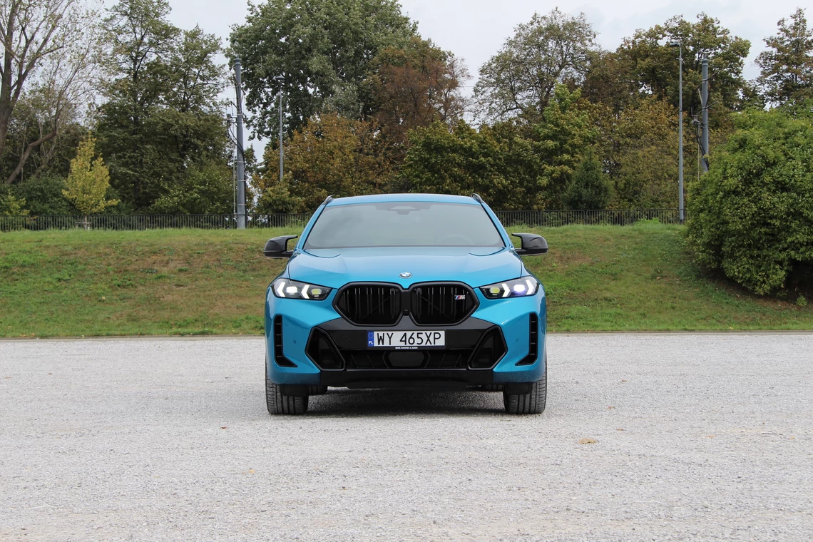 BMW X6 M60i