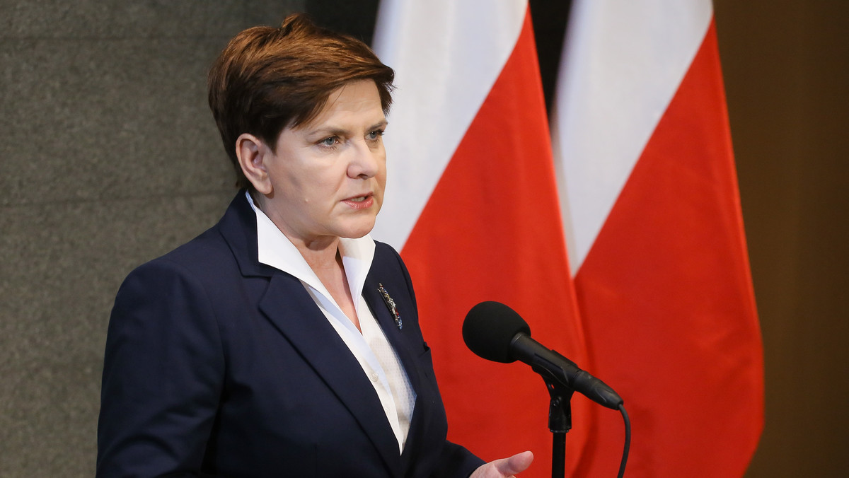 Premier Beata Szydło dziś rano w Strasburgu, w gmachu Parlamentu Europejskiego, spotkała się z przewodniczącym PE Martinem Schulzem przed debatą o sytuacji w Polsce.