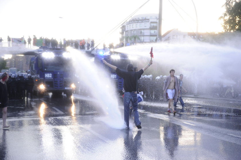 "Witamy w piekle". Starcia policji z demonstrantami przed szczytem G20 w Hamburgu