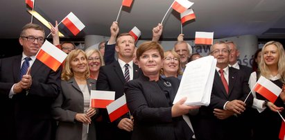 Koryto+. Tak radni PiS-u doją państwo